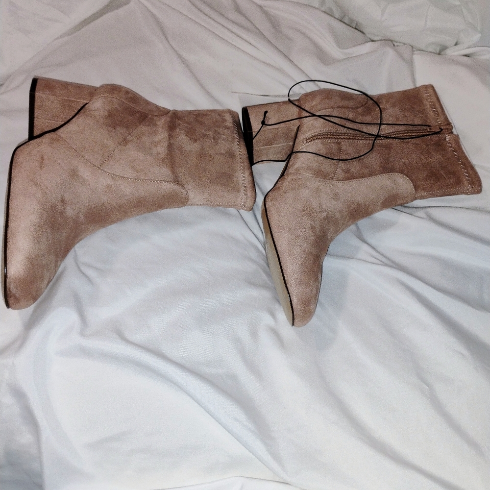 NWT Dream Cloud Stretch Ankle Boot - Picture 4 of 9